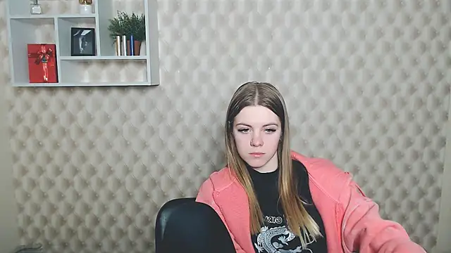 AliceFlirtt  online show from March 20, 2:42 pm