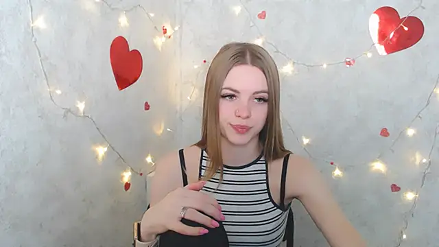 AliceFlirtt  online show from March 21, 9:23 pm