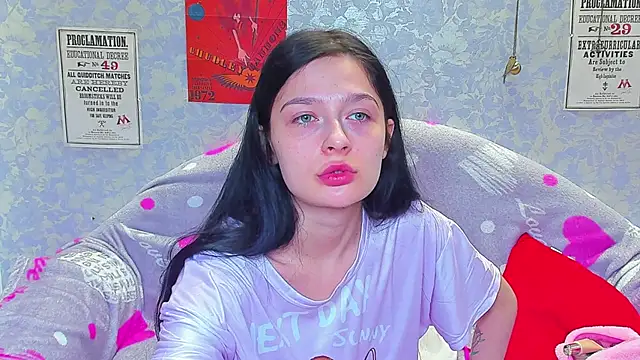 Vanessa Florence online show from December 4, 1:14 am