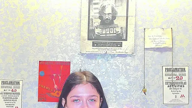 Vanessa Florence online show from December 7, 1:14 am