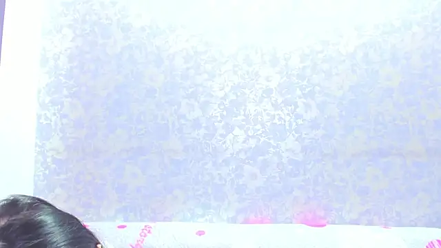 Vanessa Florence online show from April 18, 1:20 am