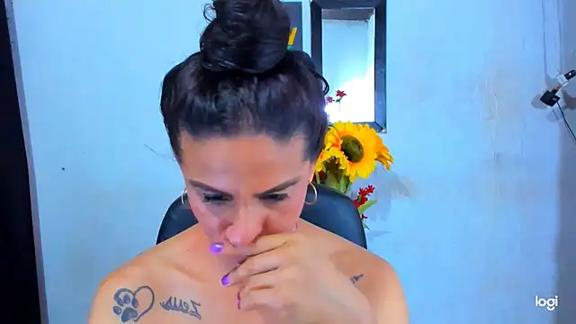 Snapshot of juanblakbigcock chatting on March 21, 3:55 am juanblakbigcock online show from March 21, 3:55 am