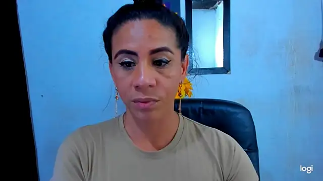 Snapshot of juanblakbigcock chatting on April 5, 3:36 am juanblakbigcock online show from April 5, 3:36 am