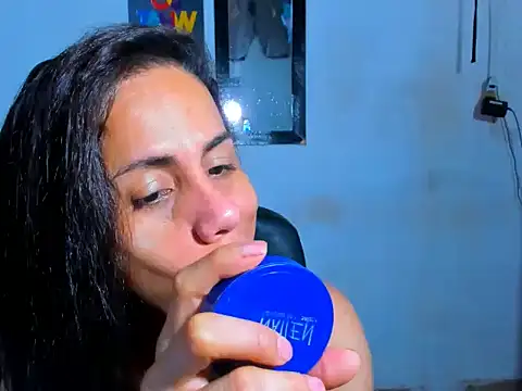 Snapshot of juanblakbigcock chatting on April 12, 9:09 pm juanblakbigcock online show from April 12, 9:09 pm