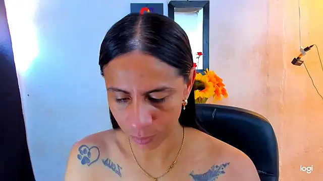 Snapshot of juanblakbigcock chatting on June 28, 4:57 pm juanblakbigcock online show from June 28, 4:57 pm