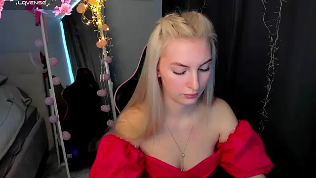 Kimmy powell online show from March 25, 2:50 am