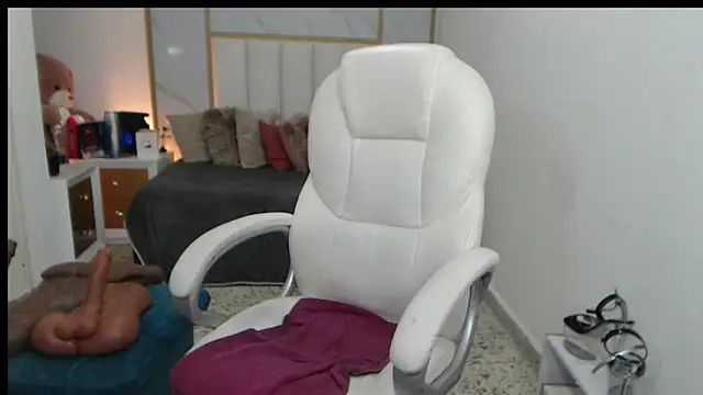 annita cooper  online show from February 12, 6:51 pm