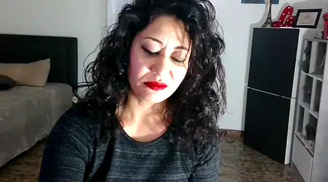 danasantoreal online show from December 18, 3:55 pm