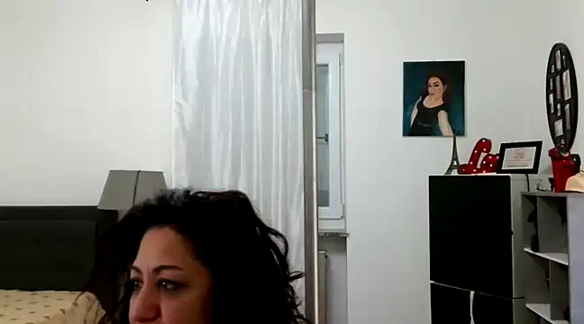 danasantoreal online show from December 31, 8:48 am