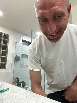 El Gizmo online show from October 23, 8:35 am