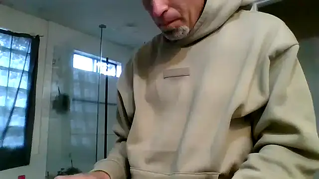 El Gizmo online show from February 17, 3:40 pm