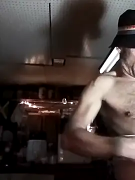 Snapshot of Dickinyou1980 chatting on November 1, 4:42 pm Dickinyou1980 online show from November 1, 4:42 pm