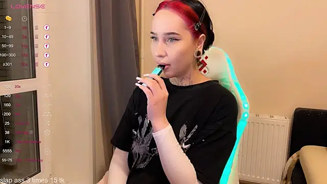 Snapshot of AnastasiaSun chatting on December 19, 11:34 pm AnastasiaSun online show from December 19, 11:34 pm