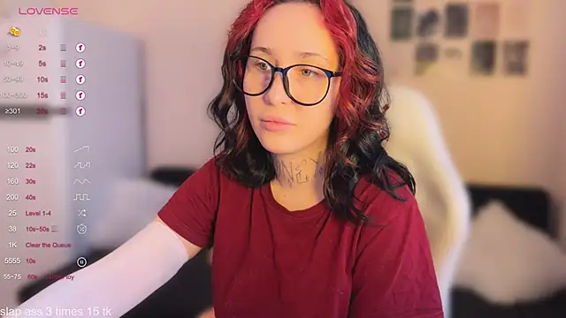 Snapshot of AnastasiaSun chatting on February 1, 8:35 am AnastasiaSun online show from February 1, 8:35 am