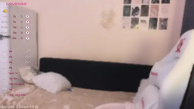 Snapshot of AnastasiaSun chatting on February 16, 1:40 pm AnastasiaSun online show from February 16, 1:40 pm