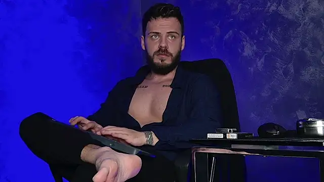 juliusmasters online show from December 20, 9:44 pm