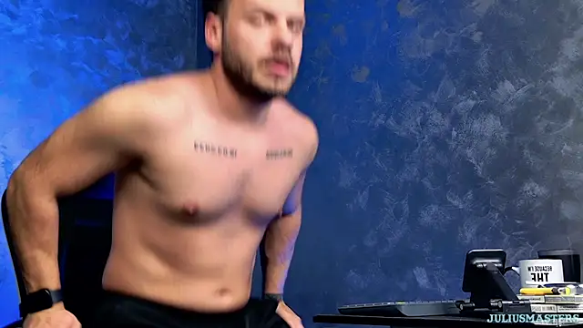 juliusmasters online show from February 24, 8:29 pm