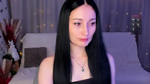 LisaMooore online show from January 25, 5:40 pm