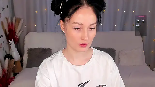 LisaMooore online show from February 15, 12:22 pm