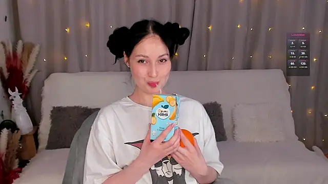 LisaMooore online show from February 15, 9:37 pm