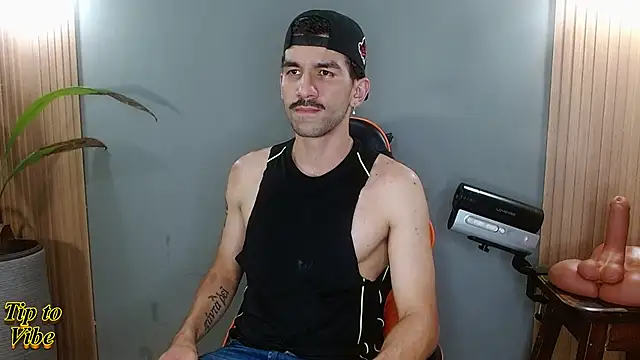 Mr WhiteCock online show from December 20, 2:07 am