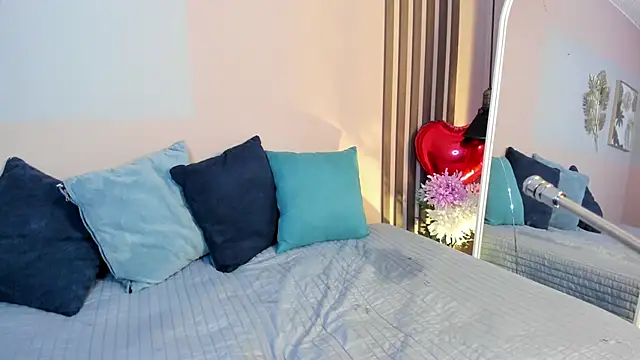 charloottee 1 online show from March 1, 4:04 am