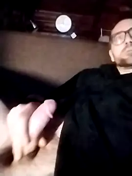 tomee83 online show from October 28, 10:45 pm