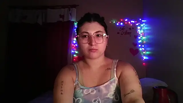 Snapshot of imsohornydacom chatting on February 13, 10:50 pm imsohornydacom online show from February 13, 10:50 pm