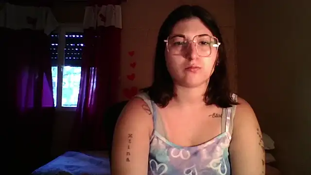 Snapshot of imsohornydacom chatting on February 23, 9:56 pm imsohornydacom online show from February 23, 9:56 pm