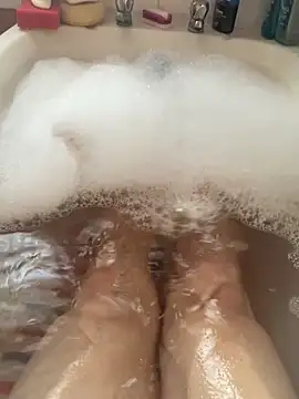 Snapshot of Russell1508 chatting on October 20, 4:07 pm Russell1508 online show from October 20, 4:07 pm