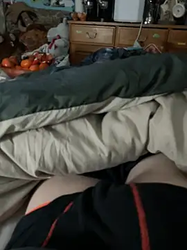 Snapshot of Russell1508 chatting on March 4, 5:13 am Russell1508 online show from March 4, 5:13 am