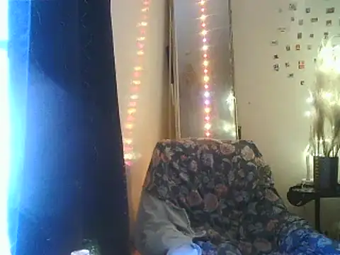 Snapshot of DaddyQuimHot chatting on February 11, 10:59 am DaddyQuimHot online show from February 11, 10:59 am