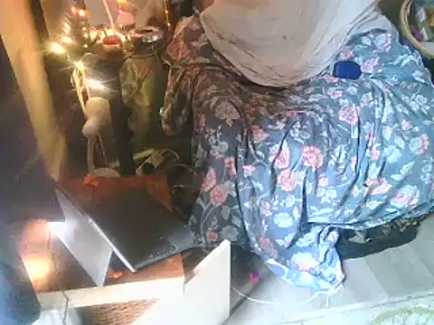 Snapshot of DaddyQuimHot chatting on March 10, 9:53 am DaddyQuimHot online show from March 10, 9:53 am