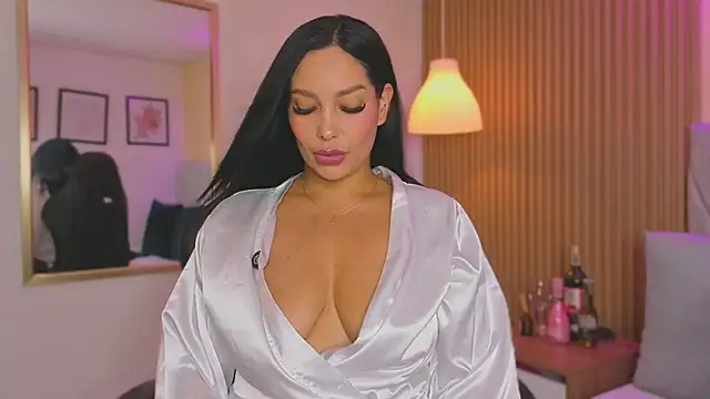 Dakota diaz  online show from February 2, 7:34 pm