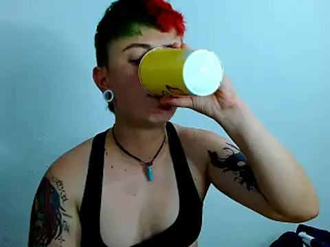 tomboyblue online show from March 21, 3:12 am