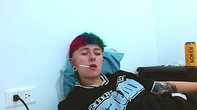 tomboyblue online show from November 16, 12:44 pm