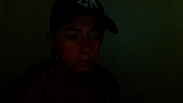 Snapshot of tomboyblue chatting on March 11, 11:49 am tomboyblue online show from March 11, 11:49 am