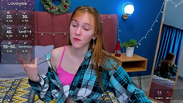 Snapshot of VanillaKelly chatting on December 24, 7:49 am VanillaKelly online show from December 24, 7:49 am