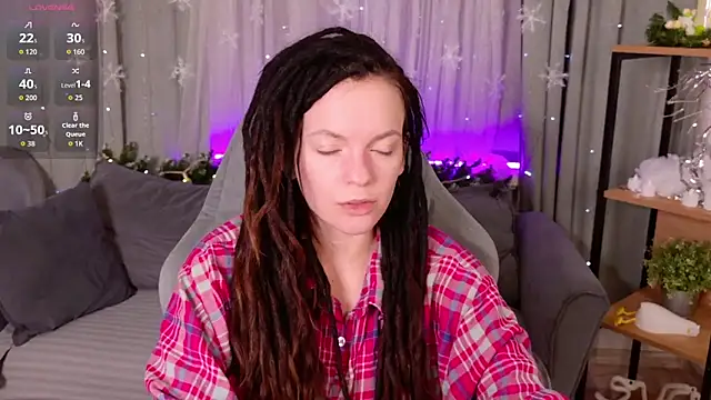 Snapshot of CoreyJane chatting on December 19, 5:25 am CoreyJane online show from December 19, 5:25 am