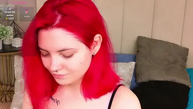 Lisa Adam online show from December 1, 4:23 pm