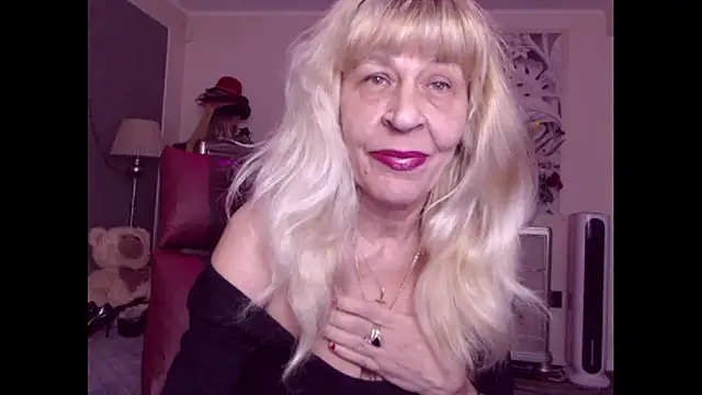 Snapshot of HornyMilf_555 chatting on October 16, 1:23 pm HornyMilf 555 online show from October 16, 1:23 pm