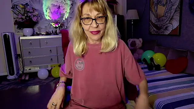 HornyMilf 555 online show from February 17, 3:08 pm