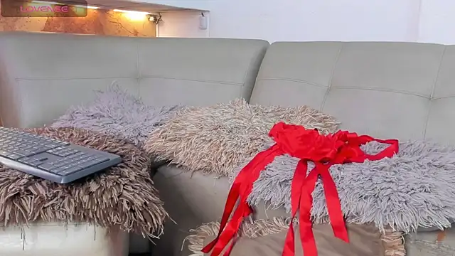 DahianaLincoln online show from December 3, 11:03 pm