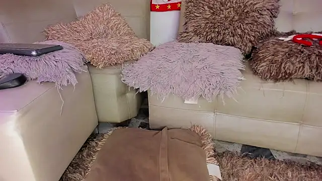 DahianaLincoln online show from December 16, 2:00 pm