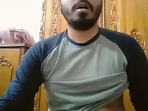 Snapshot of desiboyasif chatting on February 2, 6:06 pm desiboyasif online show from February 2, 6:06 pm