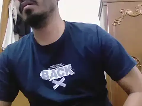 Snapshot of desiboyasif chatting on February 23, 6:16 pm desiboyasif online show from February 23, 6:16 pm