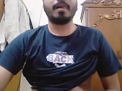 Snapshot of desiboyasif chatting on February 25, 7:12 pm desiboyasif online show from February 25, 7:12 pm