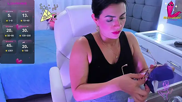 Snapshot of dahian_carter chatting on December 20, 11:05 pm dahian carter online show from December 20, 11:05 pm