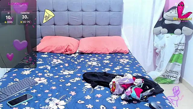 Snapshot of dahian_carter chatting on January 19, 12:28 pm dahian carter online show from January 19, 12:28 pm