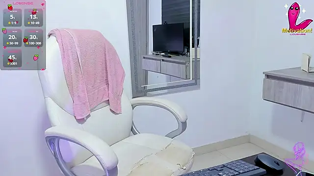 Snapshot of dahian_carter chatting on September 25, 12:20 pm dahian carter online show from September 25, 12:20 pm